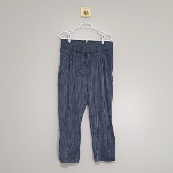 Free People Women Rumors Pants 8  Navy Blue White Striped Paperbag Cropped Harem - Picture 1 of 16